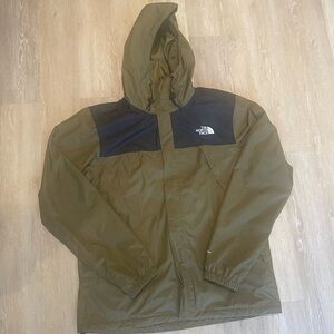 The North Face Dryvent Rain Jacket